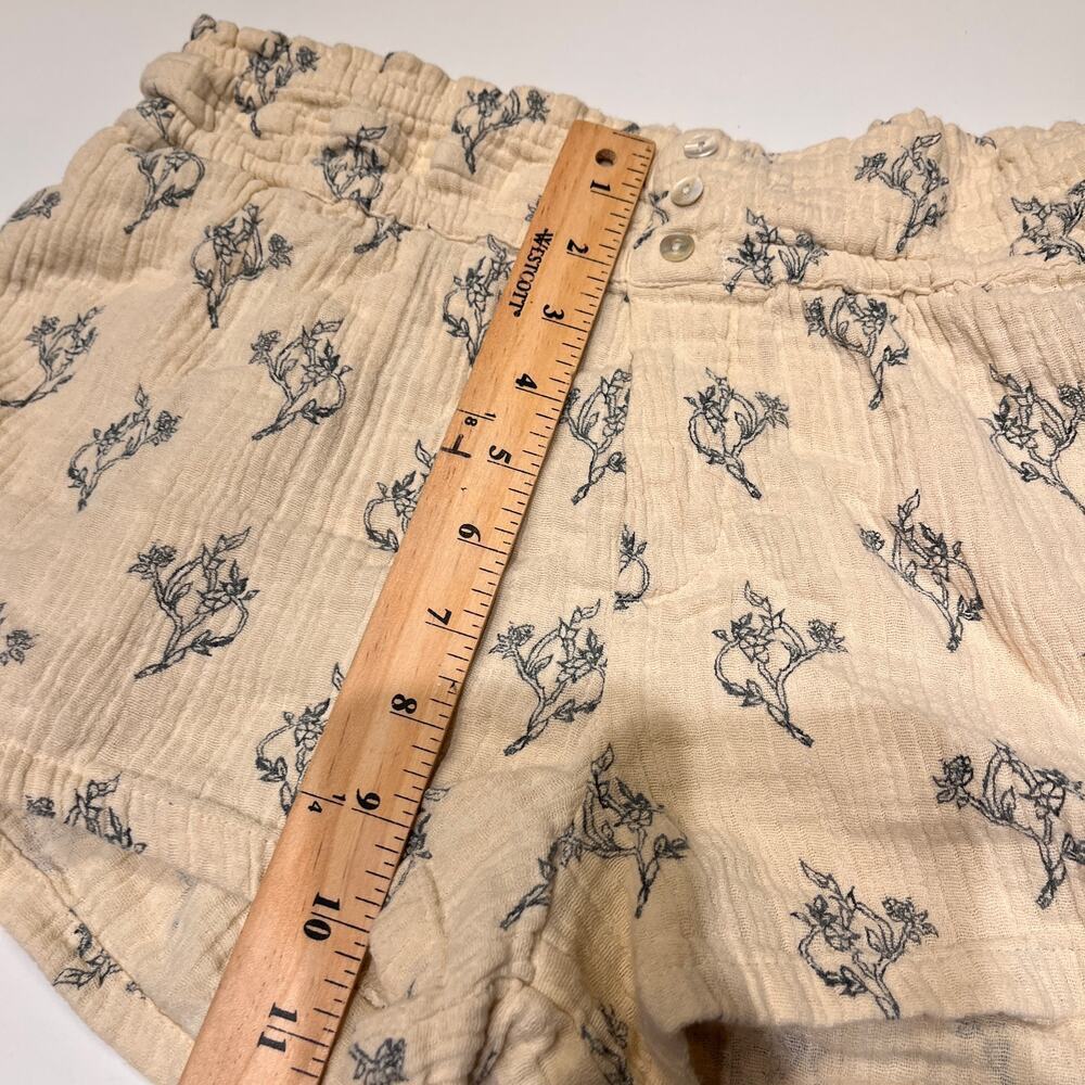 Zara Cream Ecru Print Button Front Knit Shorts Size Small - Picture 5 of 6
